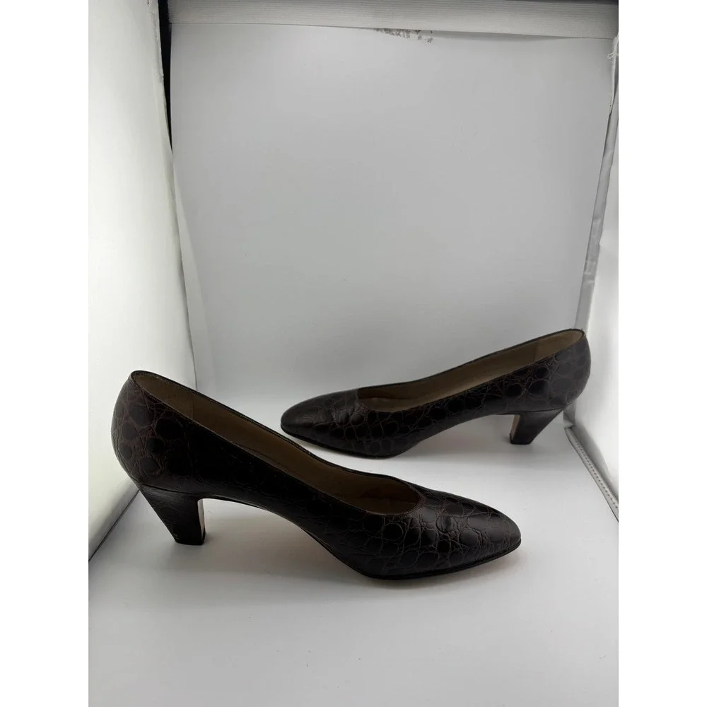 Salvatore Ferragamo Brown Croc Embossed Leather Pumps Heels DE 9237 10 B Italy